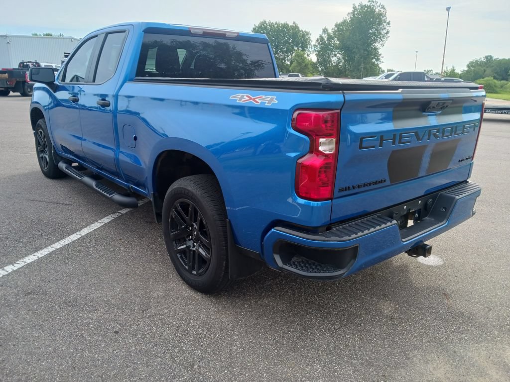 Used 2023 Chevrolet Silverado 1500 Custom w/ Rally Edition AWD/4WD image 4