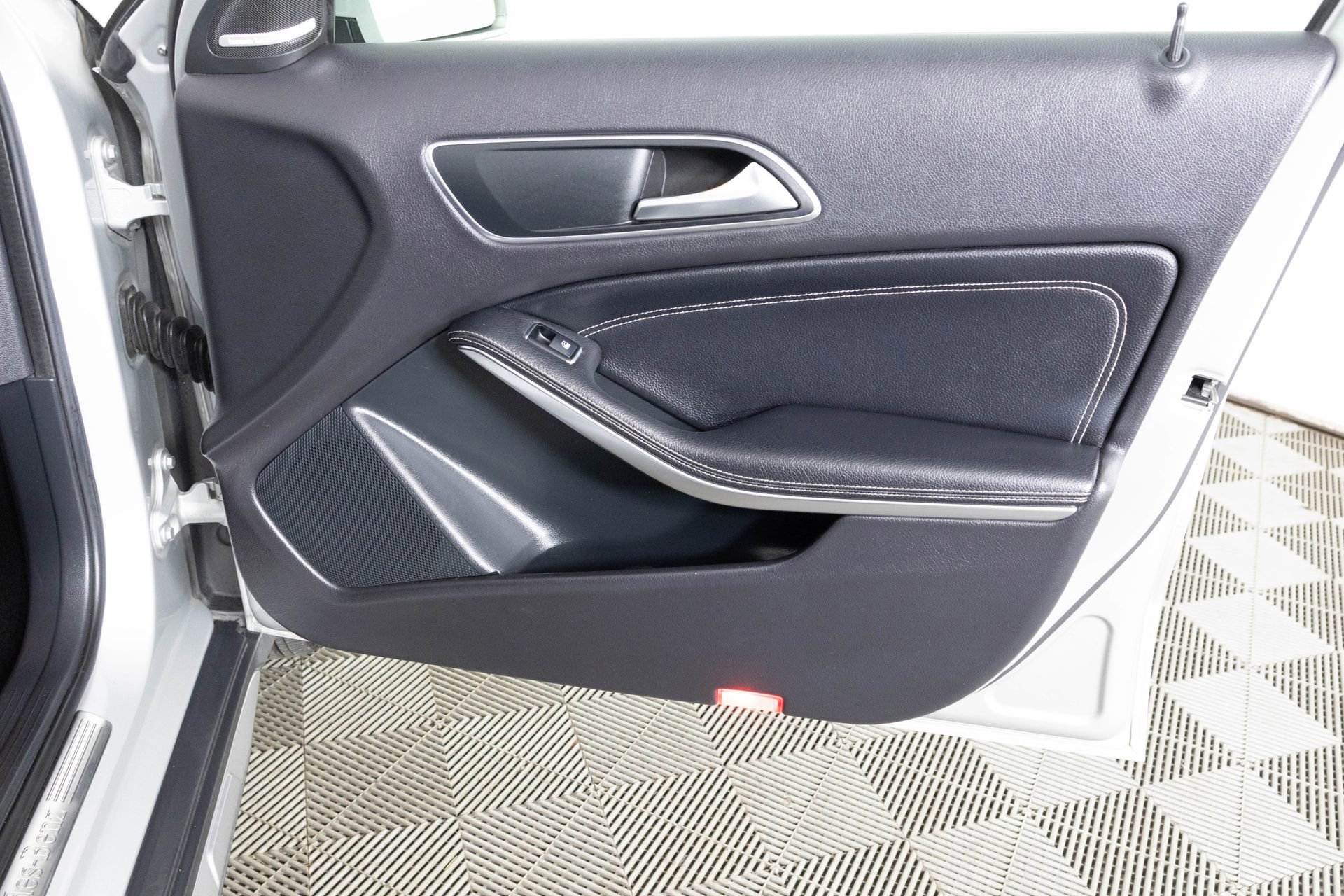 Used 2016 Mercedes-Benz GLA 250 GLA 250 image 40