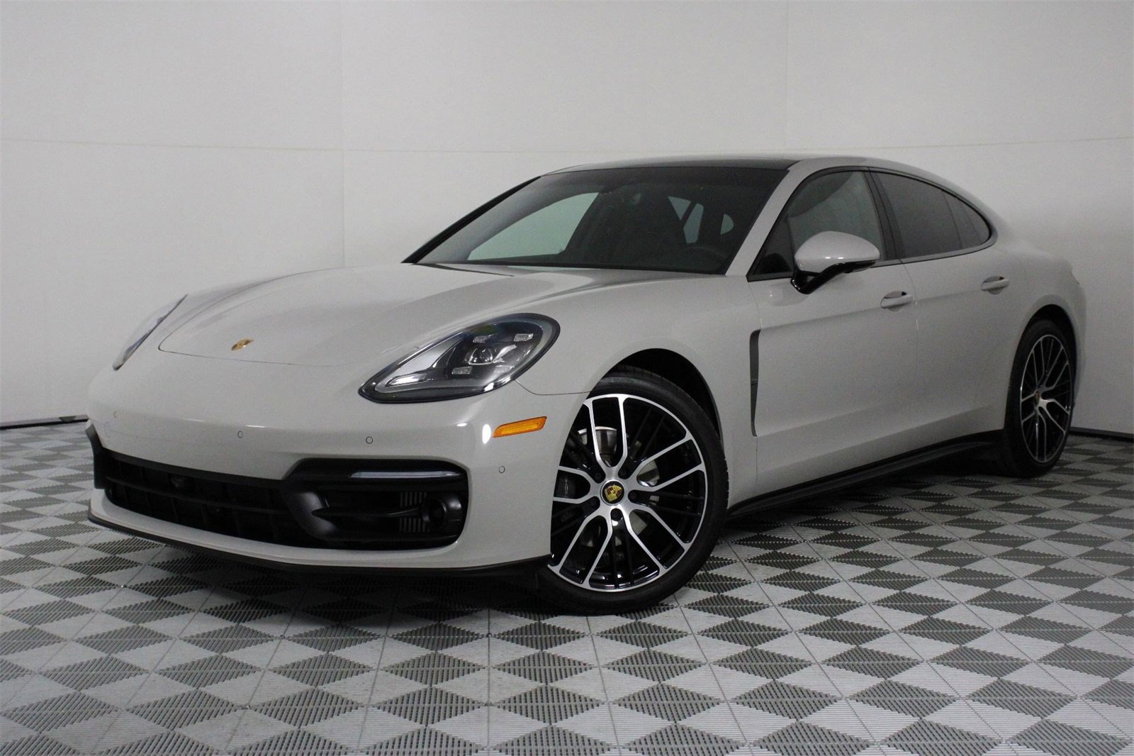 Used 2023 Porsche Panamera Platinum Edition