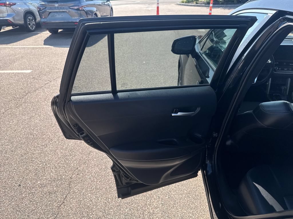 Used 2025 Toyota Corolla Cross XLE FWD image 35