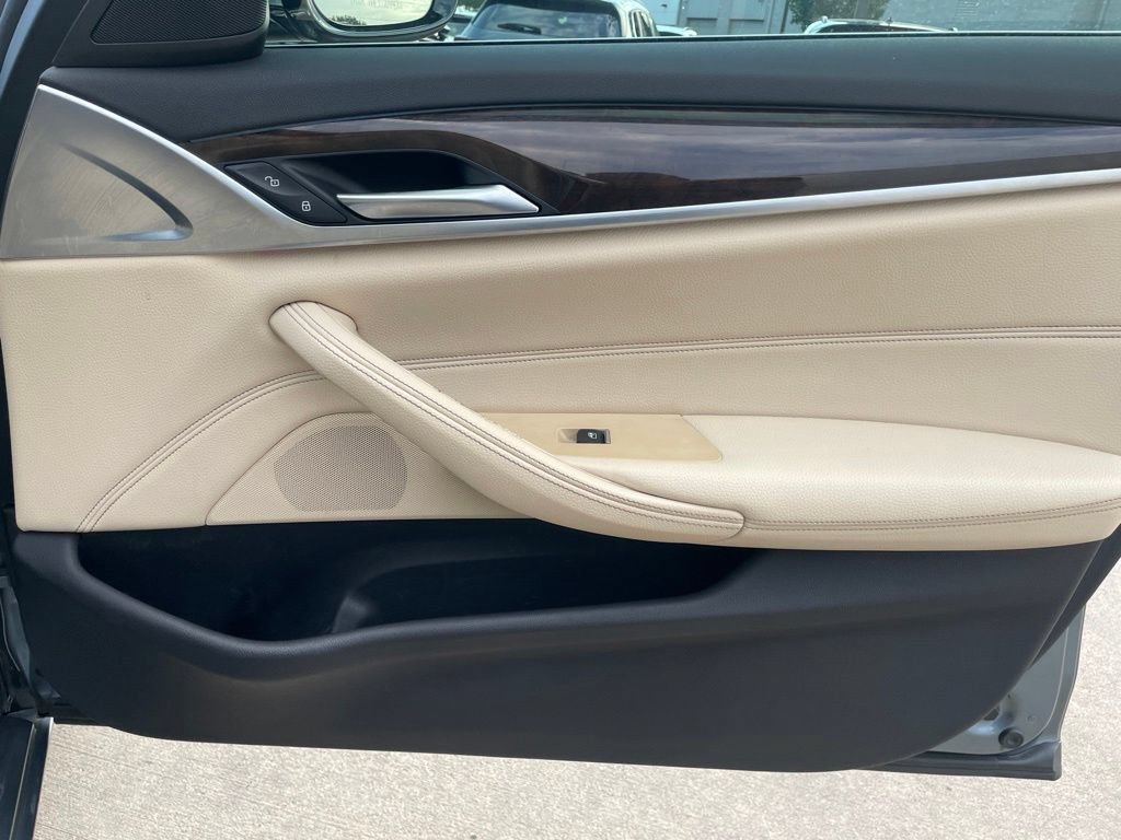Used 2018 BMW 540i RWD image 28