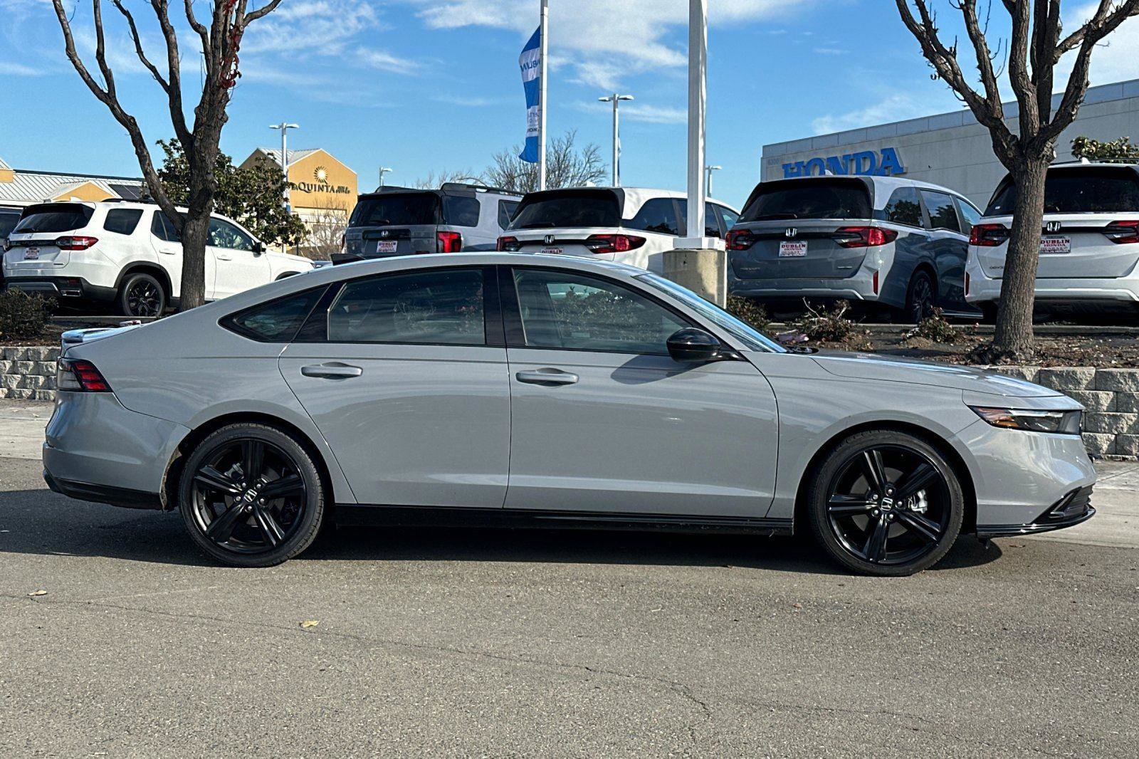 Used 2024 Honda Accord Sport image 3