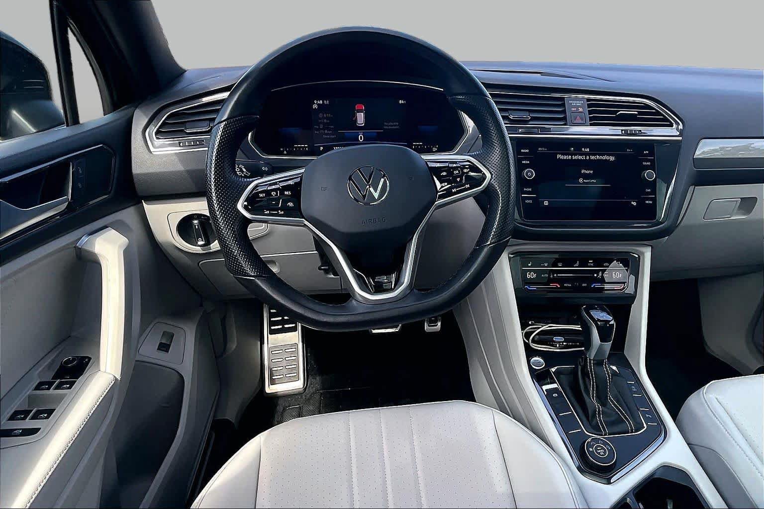 Used 2022 Volkswagen Tiguan SE R-Line AWD/4WD image 5