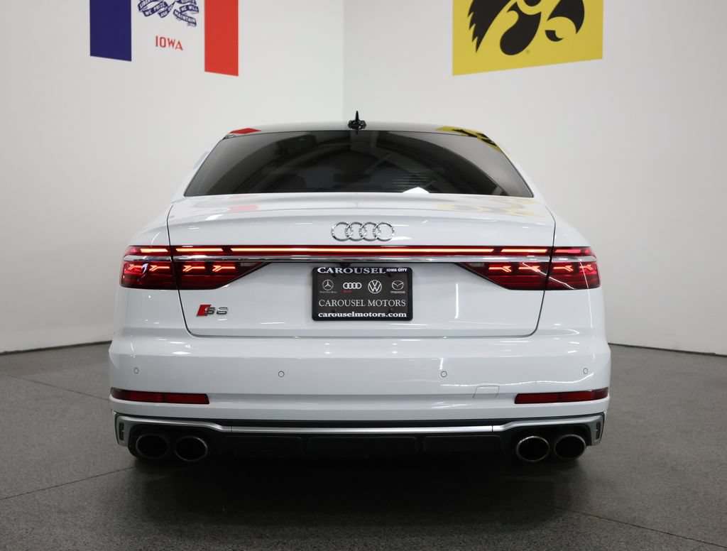 Used 2023 Audi S8 w/ S8 Comfort Plus Package AWD/4WD image 11