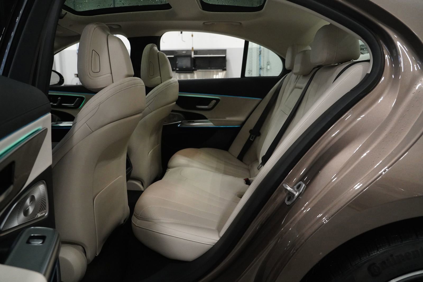 New 2026 Mercedes-Benz E 350 4MATIC Sedan image 16