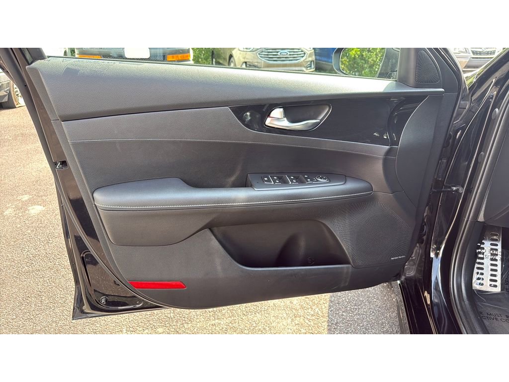Used 2022 Kia Forte GT-Line w/ GT-Line Premium Package image 6