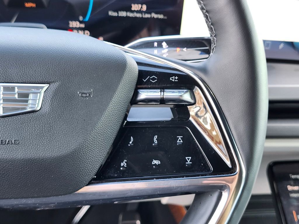 Used 2026 Cadillac Vistiq Luxury image 29