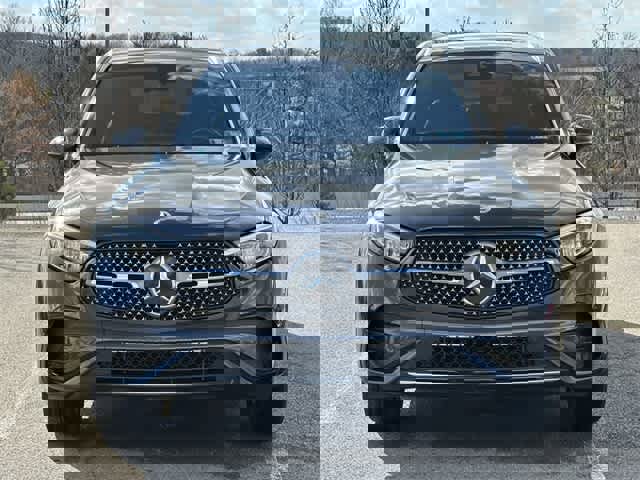 Used 2025 Mercedes-Benz GLC 300 4MATIC image 29
