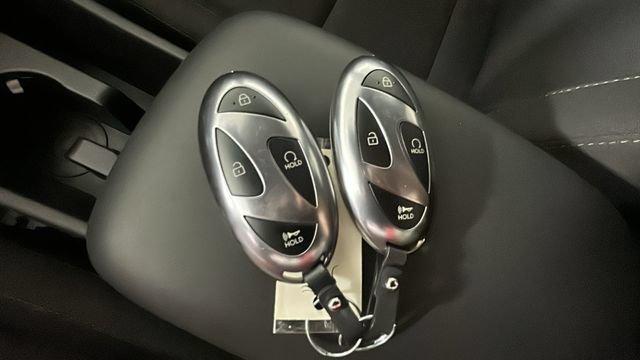 Certified 2025 Hyundai Kona SEL FWD image 20
