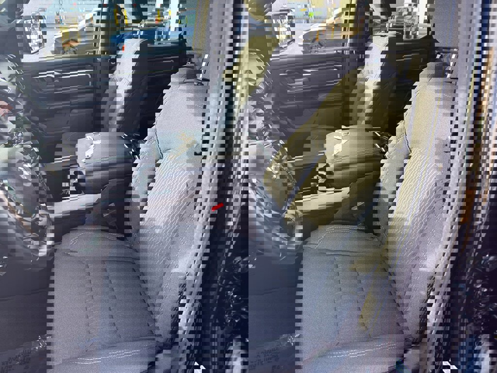 Used 2022 RAM 1500 Big Horn image 5