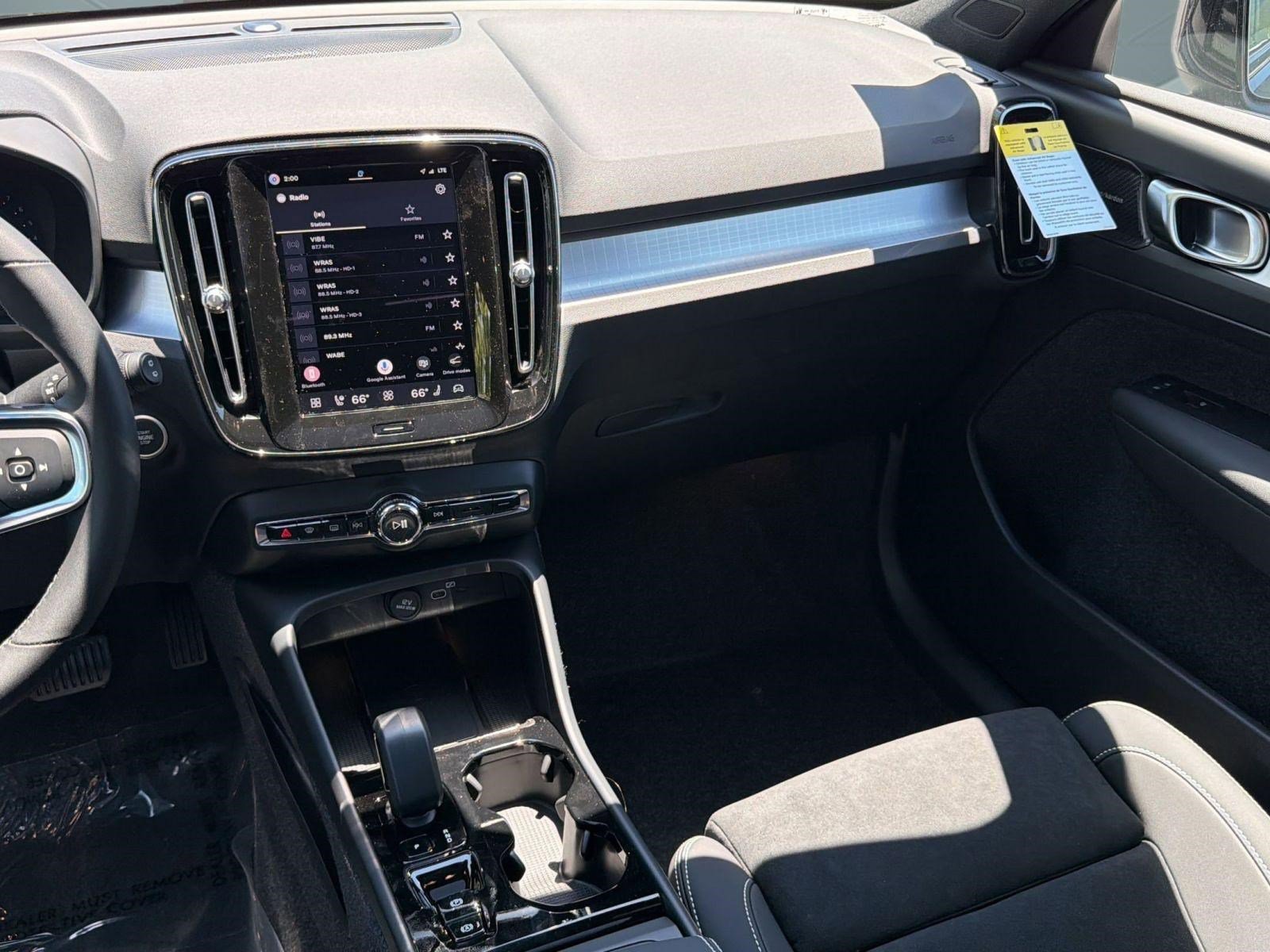 New 2026 Volvo XC40 B5 Ultra w/ Climate Package AWD/4WD image 27