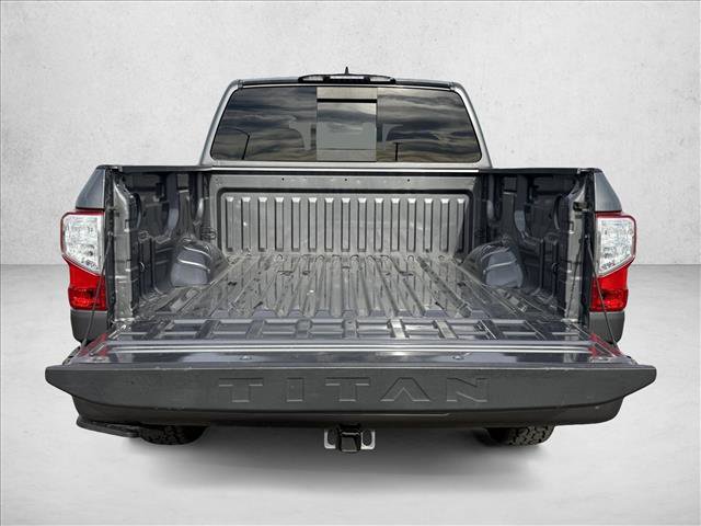 Used 2022 Nissan Titan SV w/ Accessory Utility Package image 7