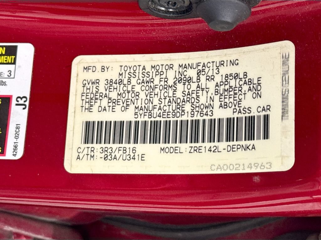 Used 2013 Toyota Corolla LE FWD image 34