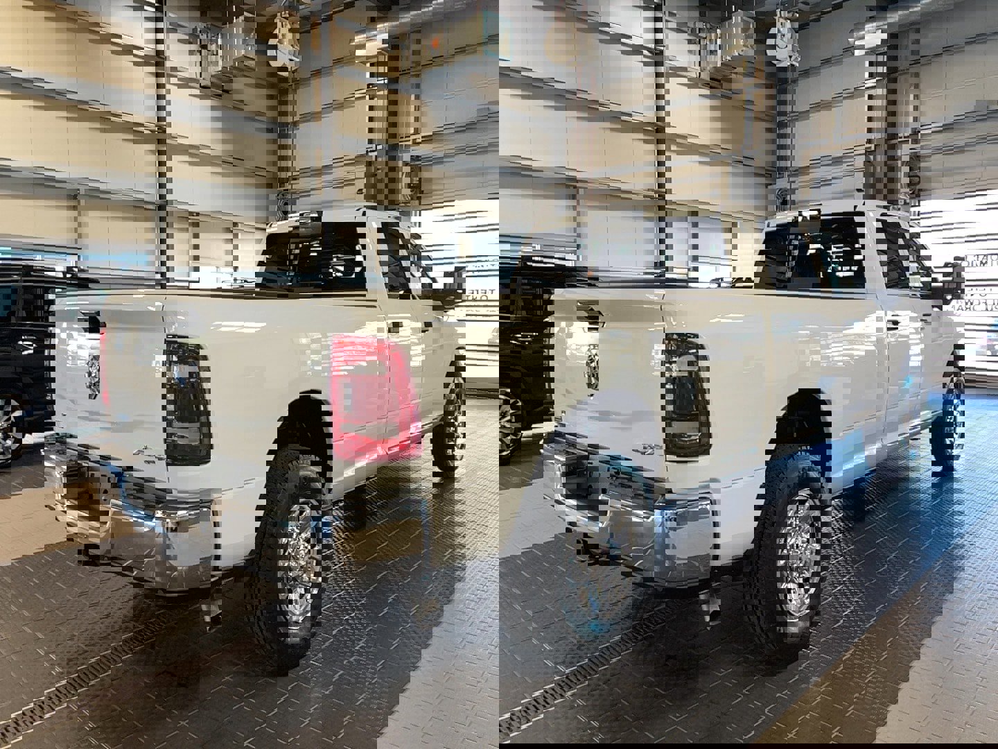 Used 2024 RAM 3500 Tradesman w/ Towing Technology Group image 23