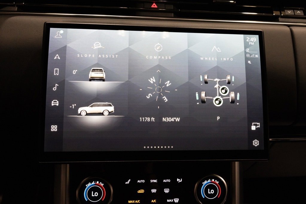 Used 2023 Land Rover Range Rover SE image 19