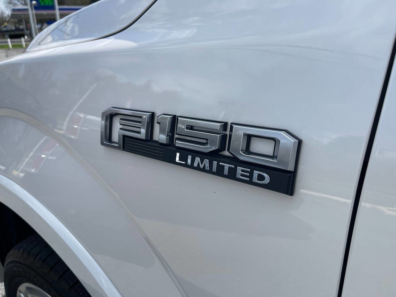 Used 2016 Ford F150 Limited w/ Trailer Tow Package image 16