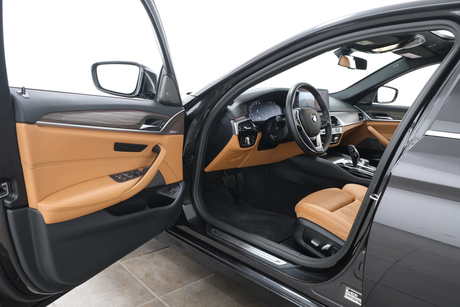 Used 2023 BMW 530i xDrive w/ Premium Package AWD/4WD image 24