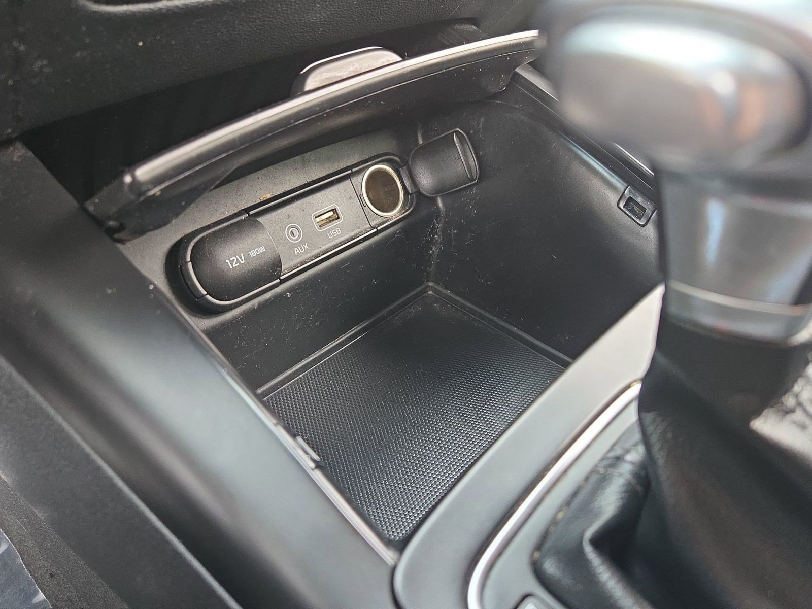 Used 2019 Kia Sorento LX image 22