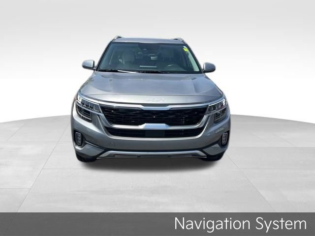Certified 2023 Kia Seltos SX w/ SX Sunroof Package AWD/4WD image 3