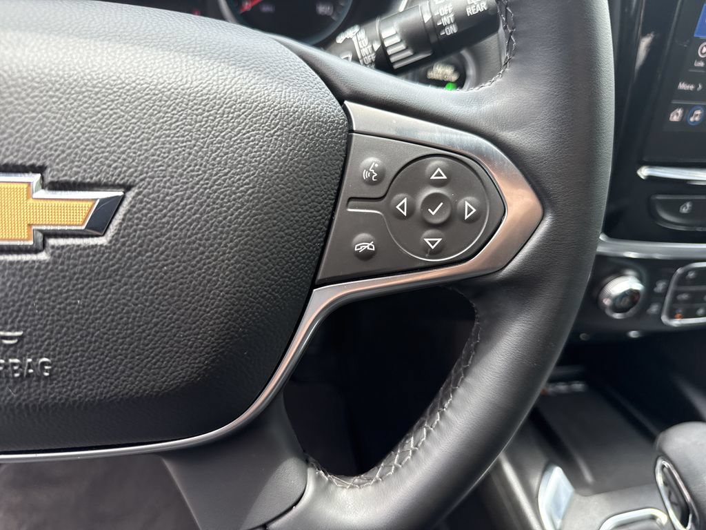 Used 2023 Chevrolet Traverse LT FWD image 26
