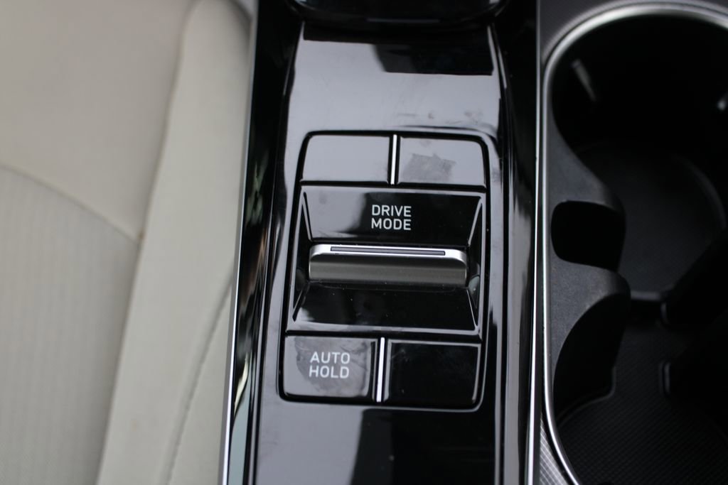 Used 2023 Hyundai Sonata SE w/ Cargo Package FWD image 20