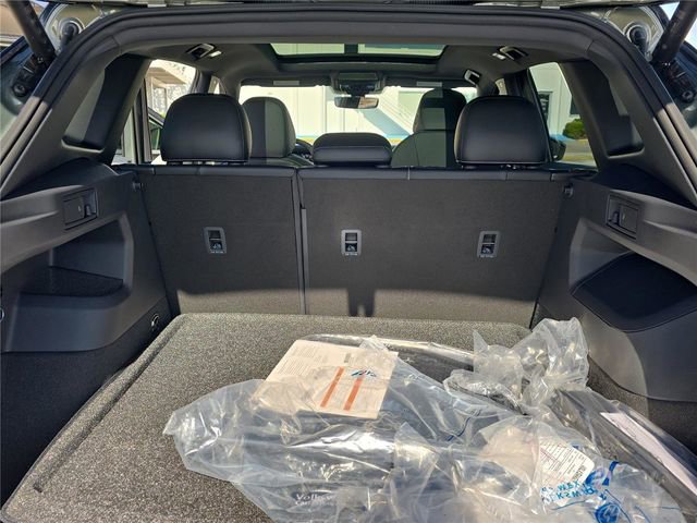 New 2026 Volkswagen Tiguan SE R-Line FWD image 25