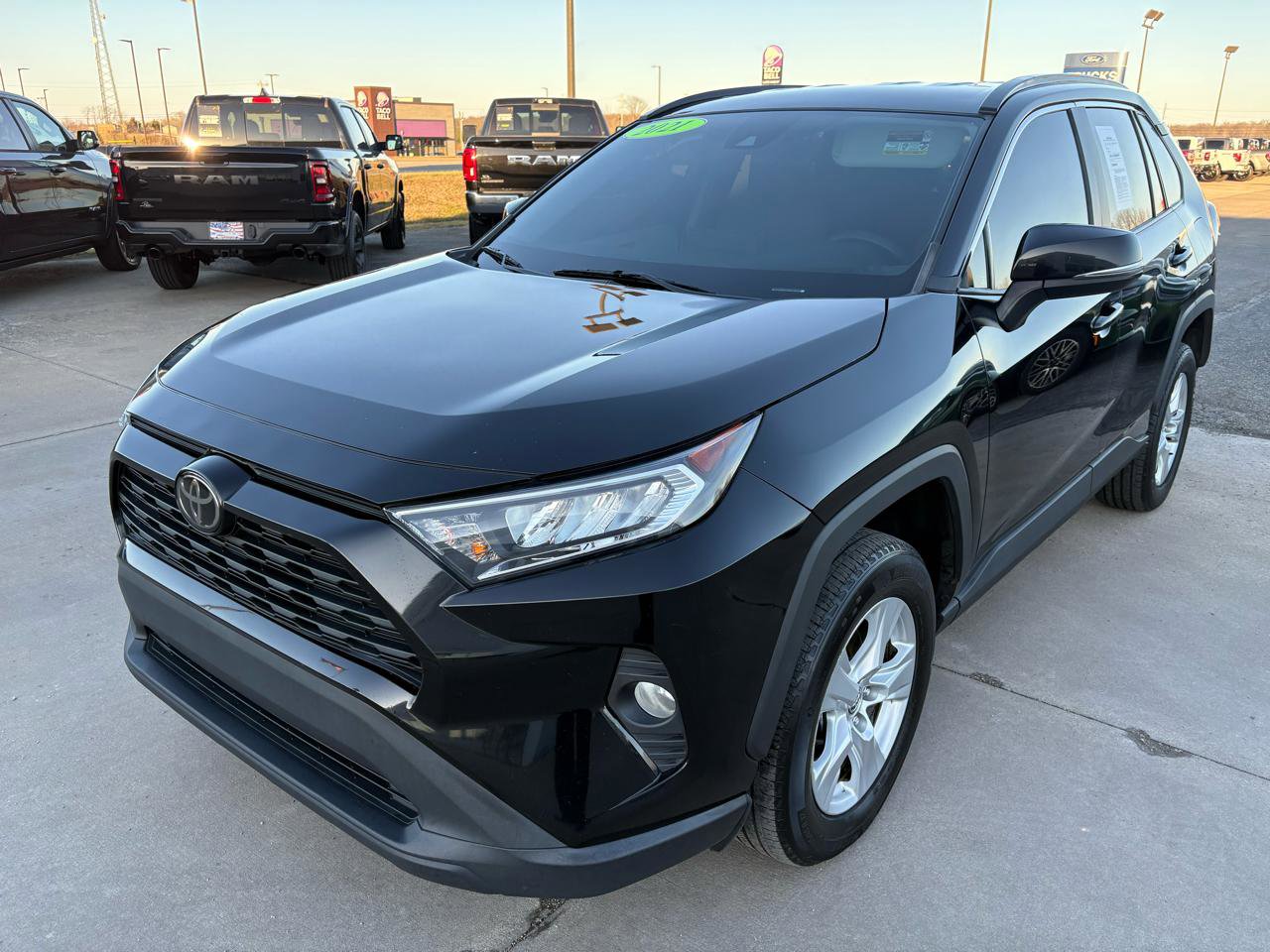 Used 2021 Toyota RAV4 XLE image 7
