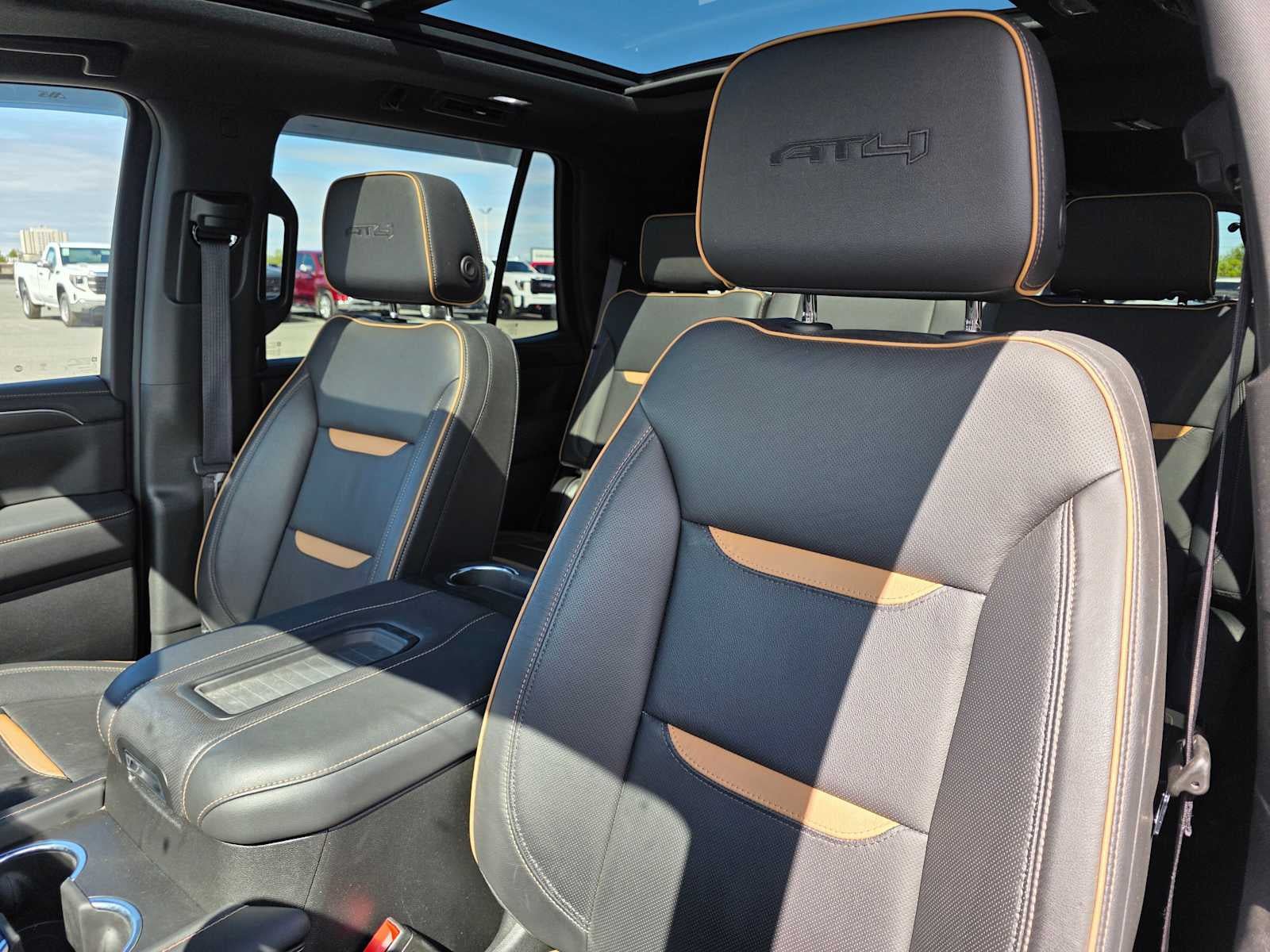 Used 2023 GMC Yukon AT4 w/ AT4 Premium Plus Package AWD/4WD image 21