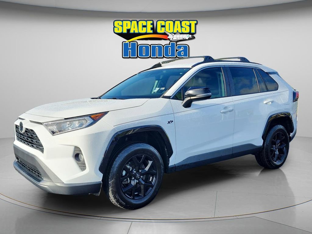 Used 2021 Toyota RAV4 XLE image 7