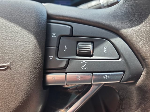 Used 2023 Cadillac Escalade Premium Luxury AWD/4WD image 28