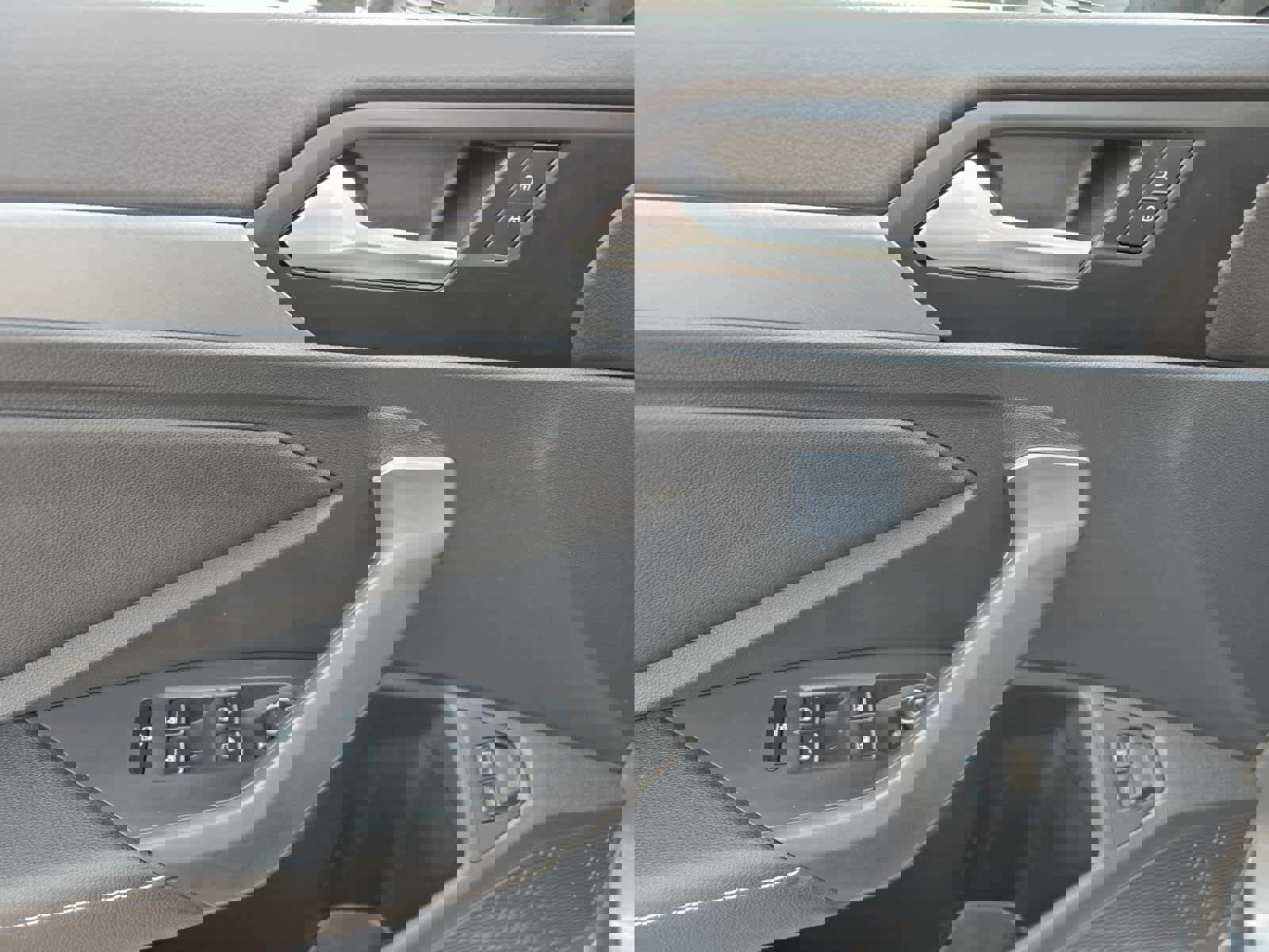 Certified 2024 Volkswagen Jetta SE image 17