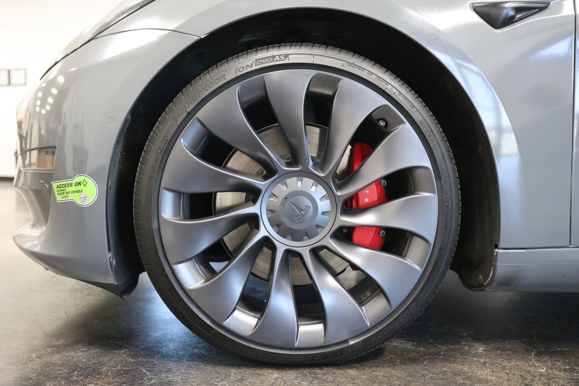 Used 2019 Tesla Model 3 Performance image 17