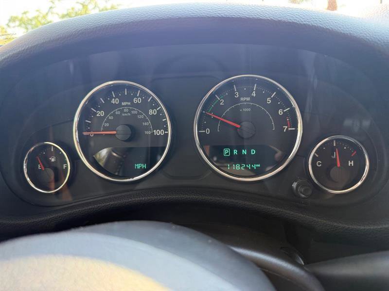 Used 2017 Jeep Wrangler Unlimited Sahara AWD/4WD image 21