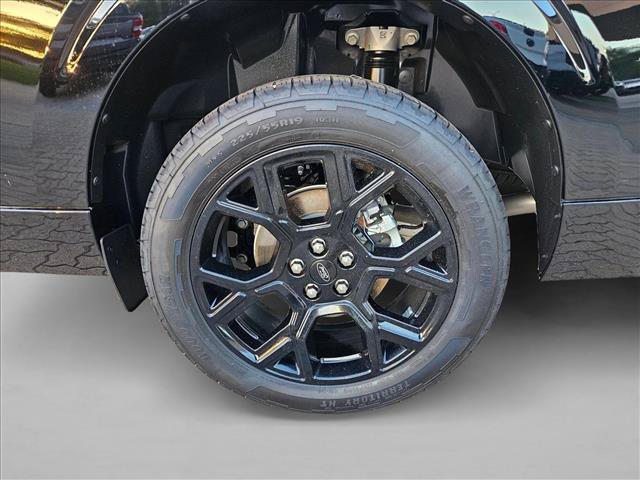 New 2026 Ford Maverick Lobo AWD/4WD image 10
