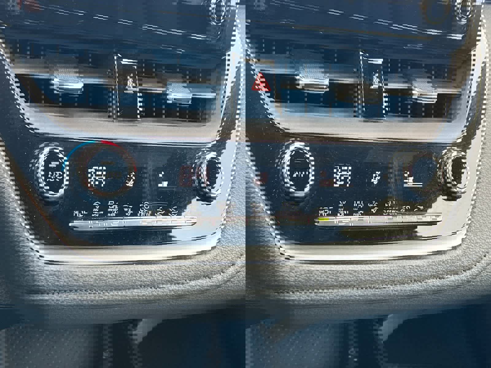 Used 2020 Toyota Corolla SE image 19