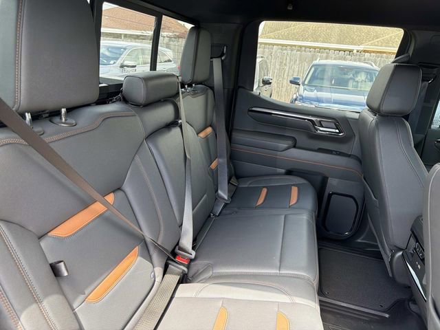 Used 2025 GMC Sierra 1500 AT4 w/ AT4 Premium Package AWD/4WD image 12