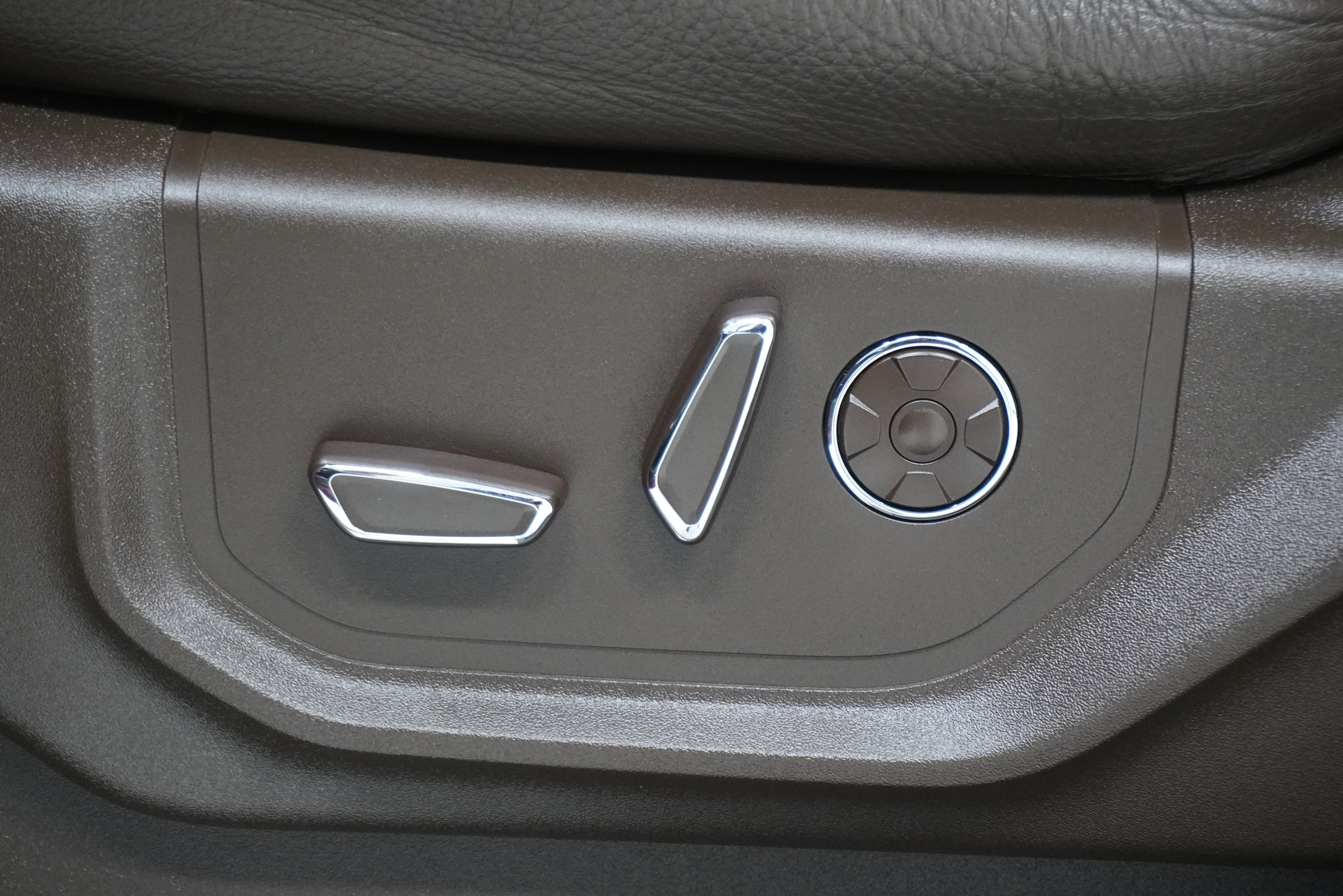 Used 2021 Ford F350 King Ranch w/ King Ranch Ultimate Package image 16