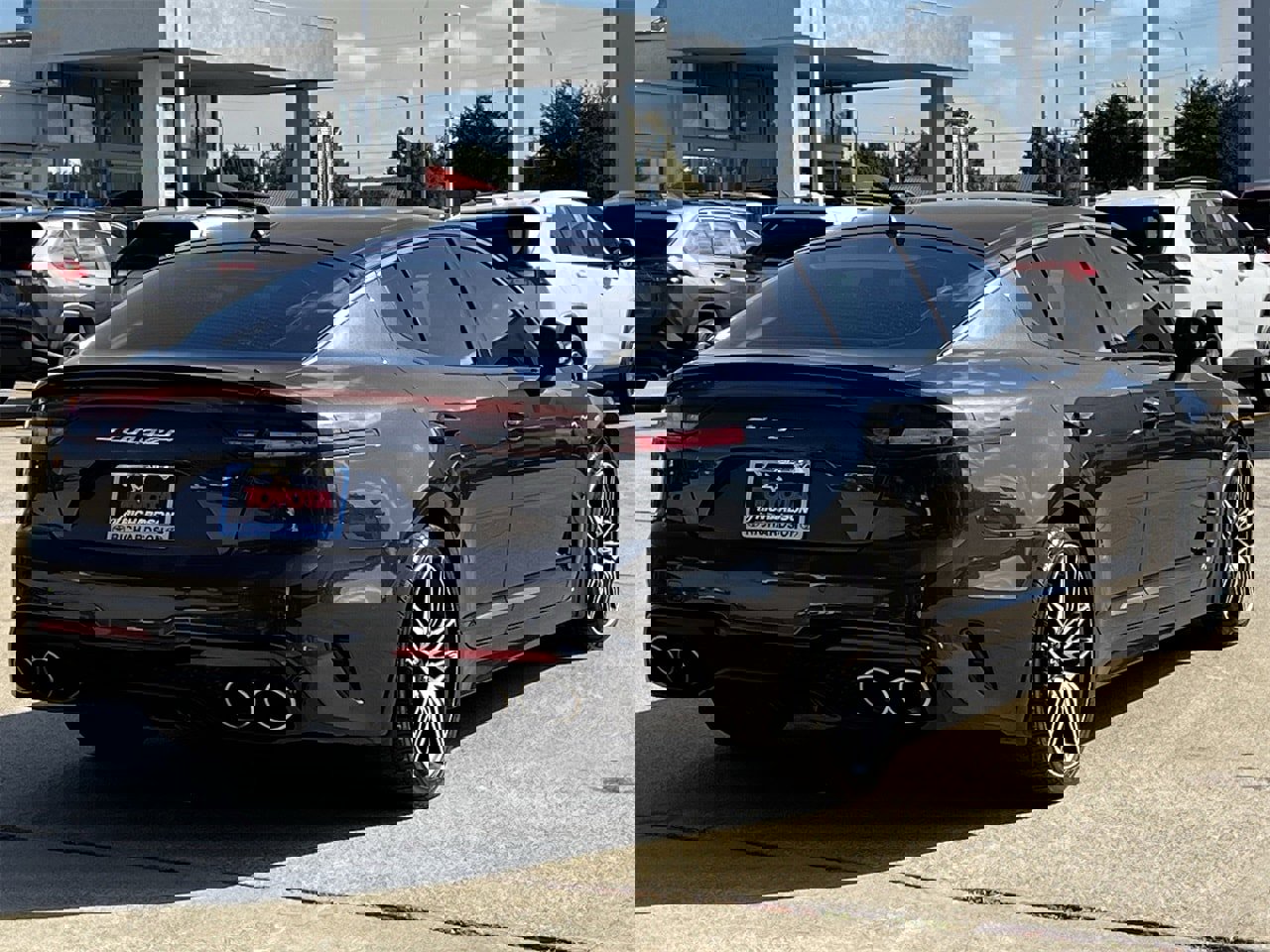 Used 2022 Kia Stinger GT1 image 4