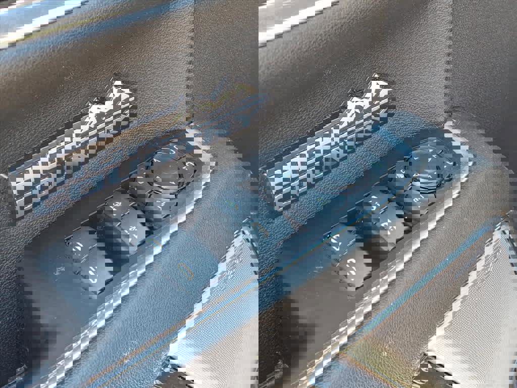 Used 2024 Chevrolet Silverado 1500 High Country image 12