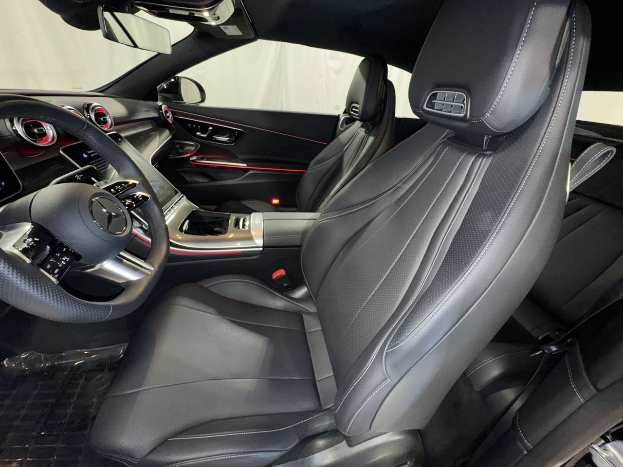 Used 2024 Mercedes-Benz CLE 300 4MATIC Cabriolet image 16