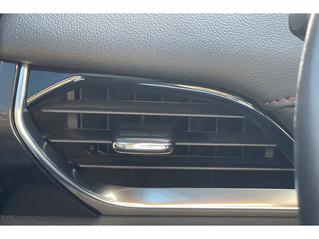 Used 2022 Chevrolet Traverse RS image 29