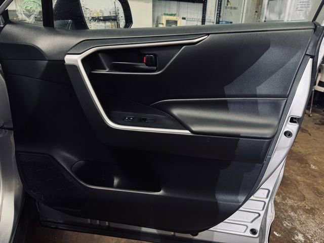 Used 2023 Toyota RAV4 LE image 13