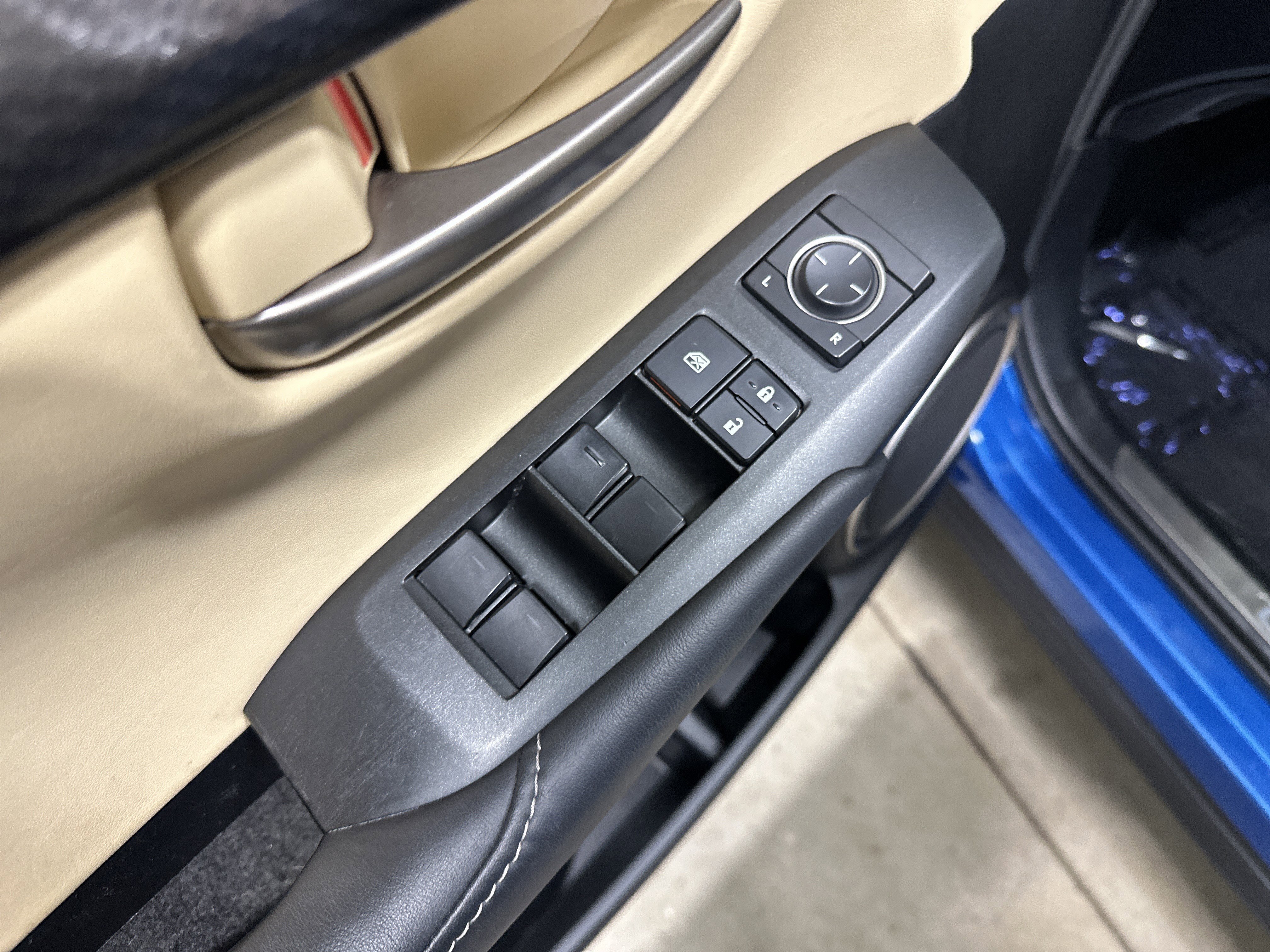 Used 2017 Lexus NX 200t AWD w/ Premium Package image 15