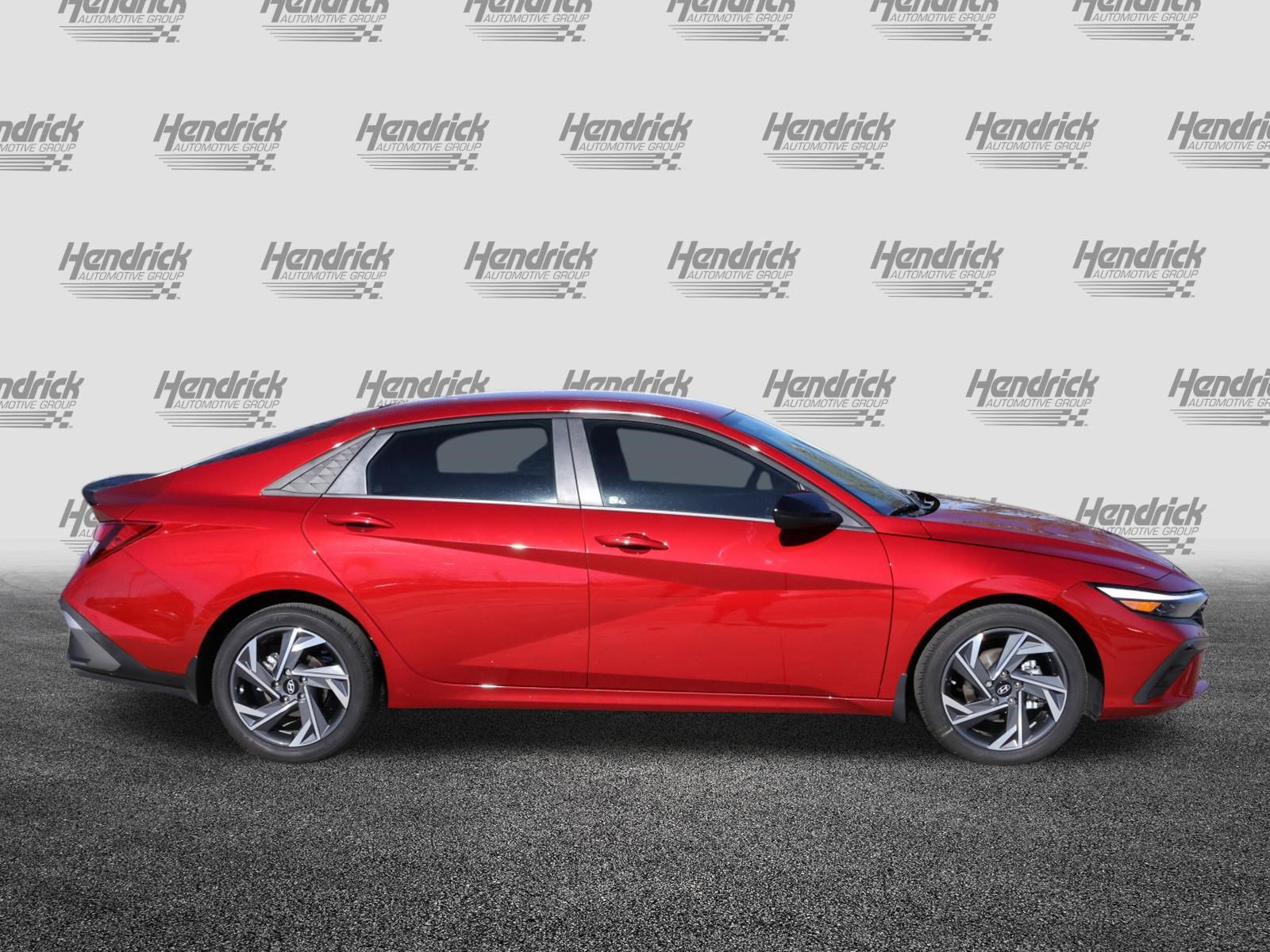 Used 2025 Hyundai Elantra Sport image 10