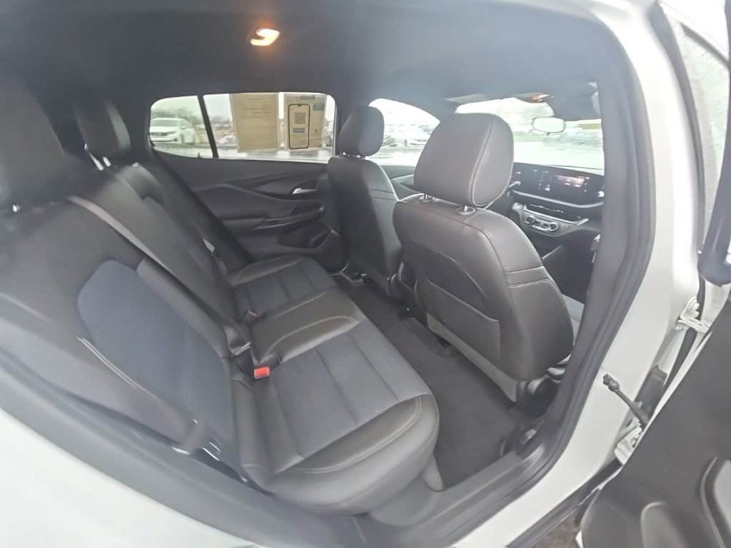 Used 2025 Buick Envista Preferred w/ Convenience I Package image 26