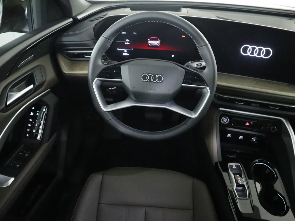 Used 2025 Audi Q5 Premium w/ Premium Plus AWD/4WD image 11