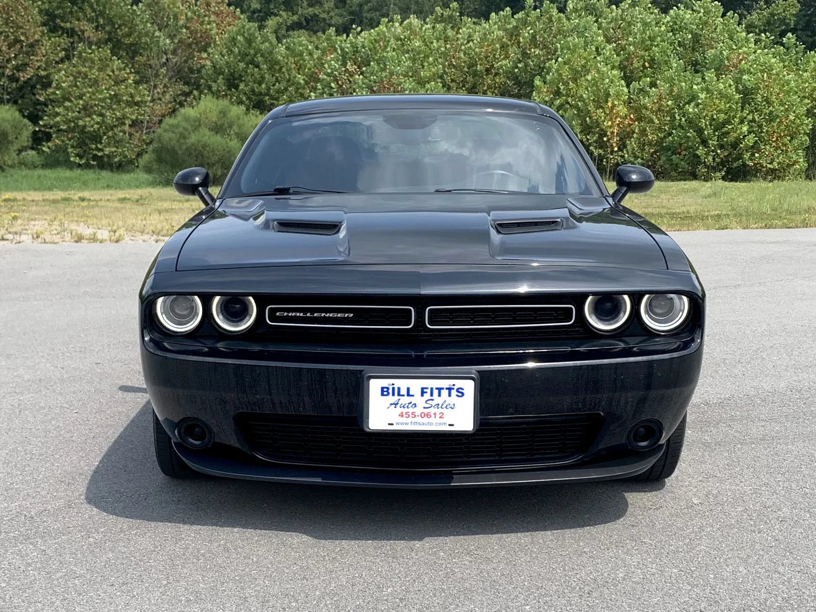 Used 2019 Dodge Challenger SXT RWD image 2