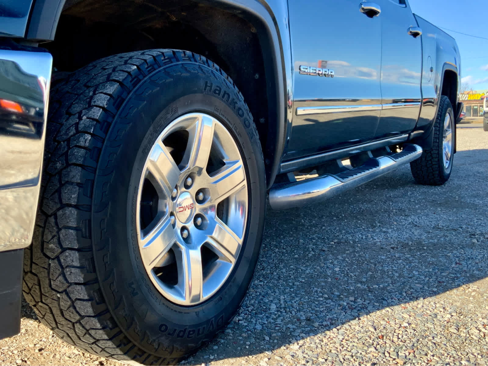 Used 2018 GMC Sierra 1500 SLT w/ SLT Preferred Package image 15