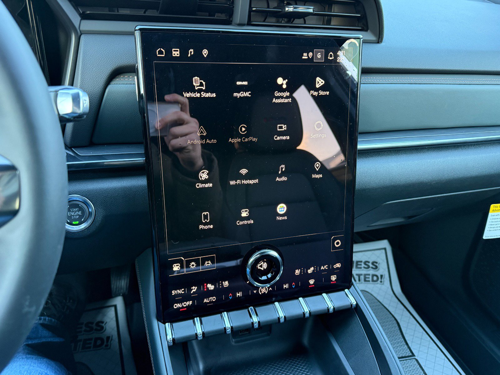 New 2026 GMC Terrain AT4 w/ Convenience Package III image 32