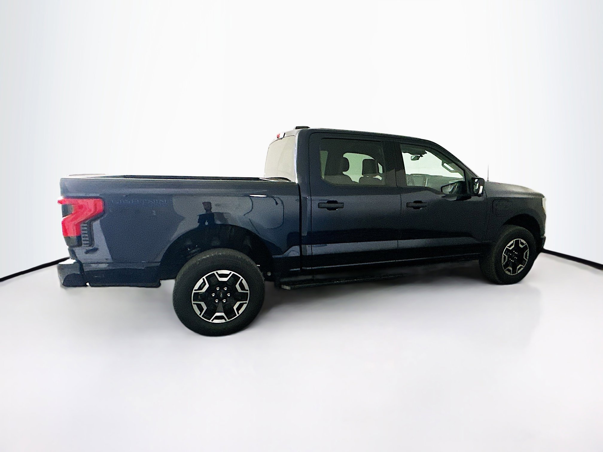 Used 2023 Ford F150 Lightning XLT image 10
